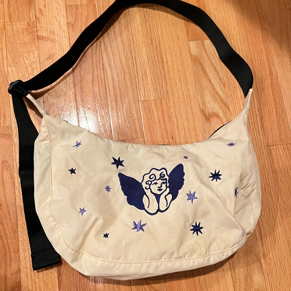 Baggu cherub medium crescent